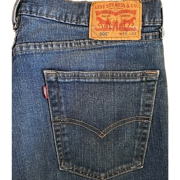 Levi's 505 Men's Jeans Size 36 x 32 Medium Stonewash Cotton Denim Straight Leg - Picture 2 of 9